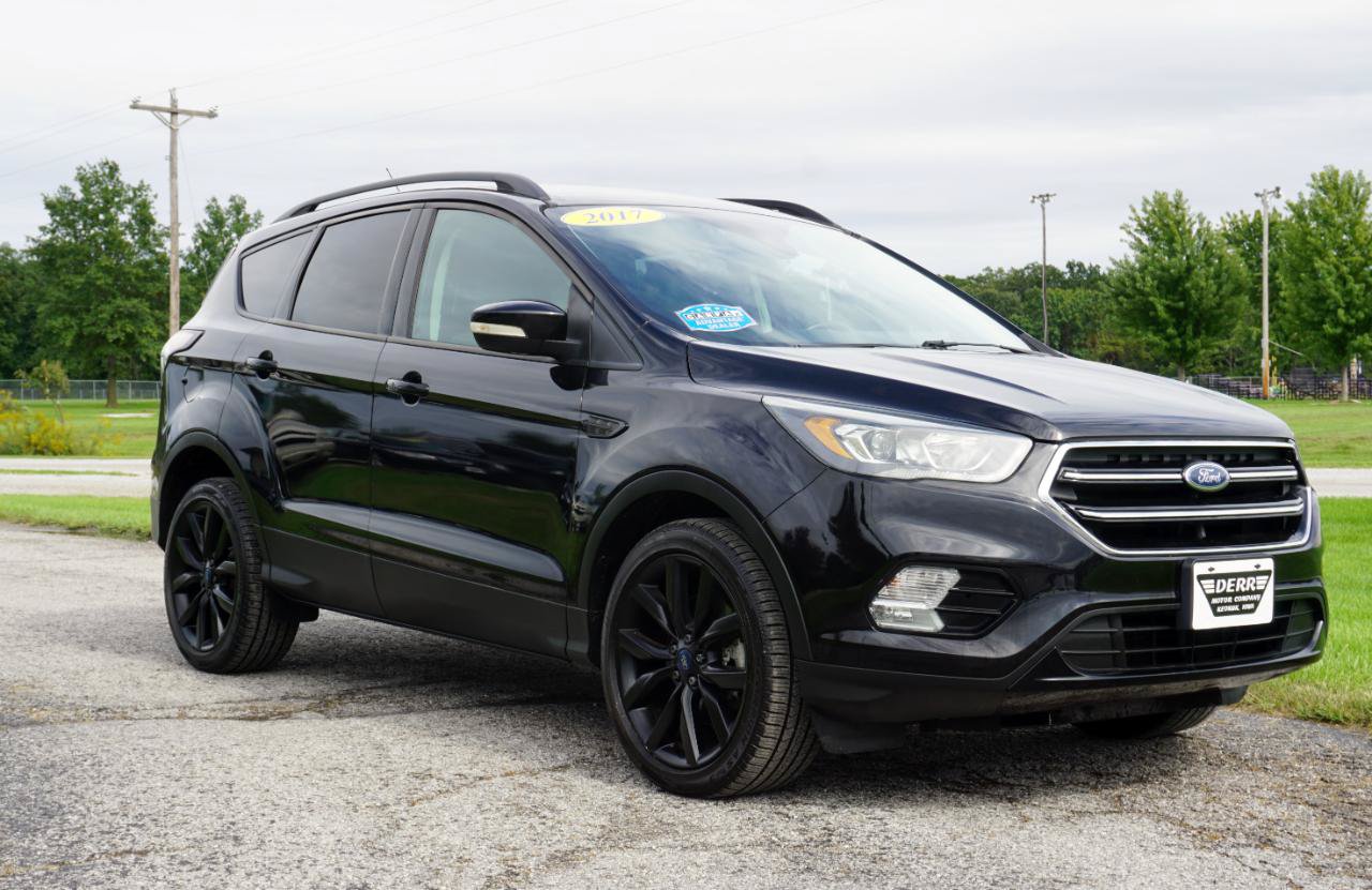 Used 2017 Ford Escape Titanium AWD/4WD image 4