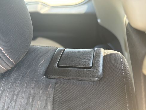 Used 2019 Nissan Rogue SV w/ Premium Package FWD image 26