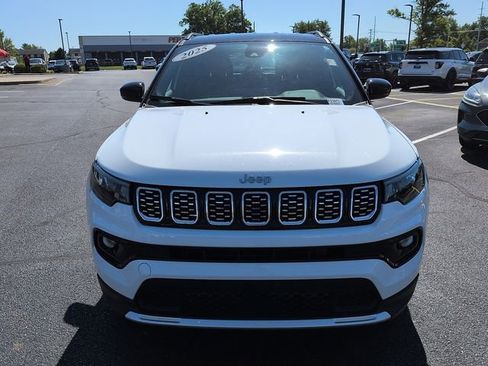 Used 2025 Jeep Compass Limited AWD/4WD image 2