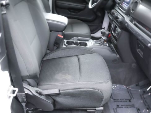 Used 2023 Jeep Wrangler Sport image 27