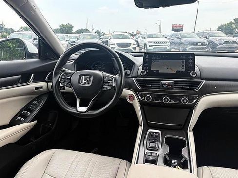 Used 2020 Honda Accord Touring image 43