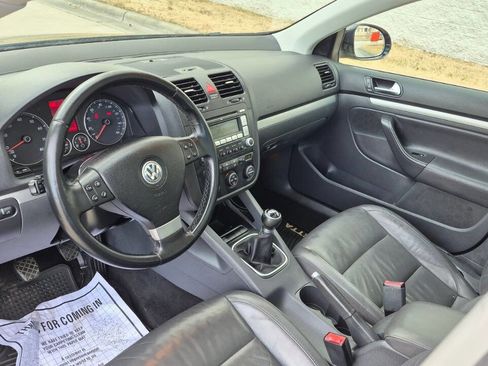 Used 2009 Volkswagen Jetta SEL image 32