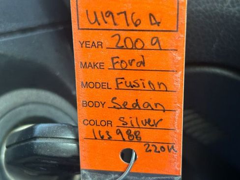 Used 2009 Ford Fusion SEL image 16