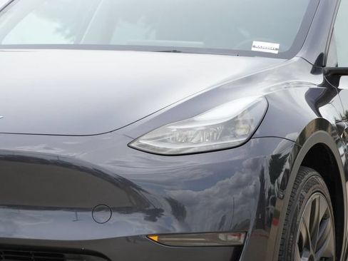 Used 2024 Tesla Model Y Long Range AWD/4WD image 4