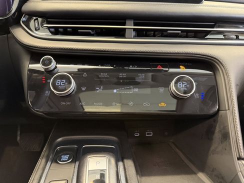 Used 2023 INFINITI QX60 Luxe w/ Performance Audio Package image 21