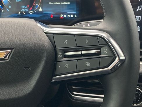 Used 2025 Chevrolet Equinox LT FWD image 17
