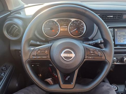 Used 2025 Nissan Kicks Play S image 15