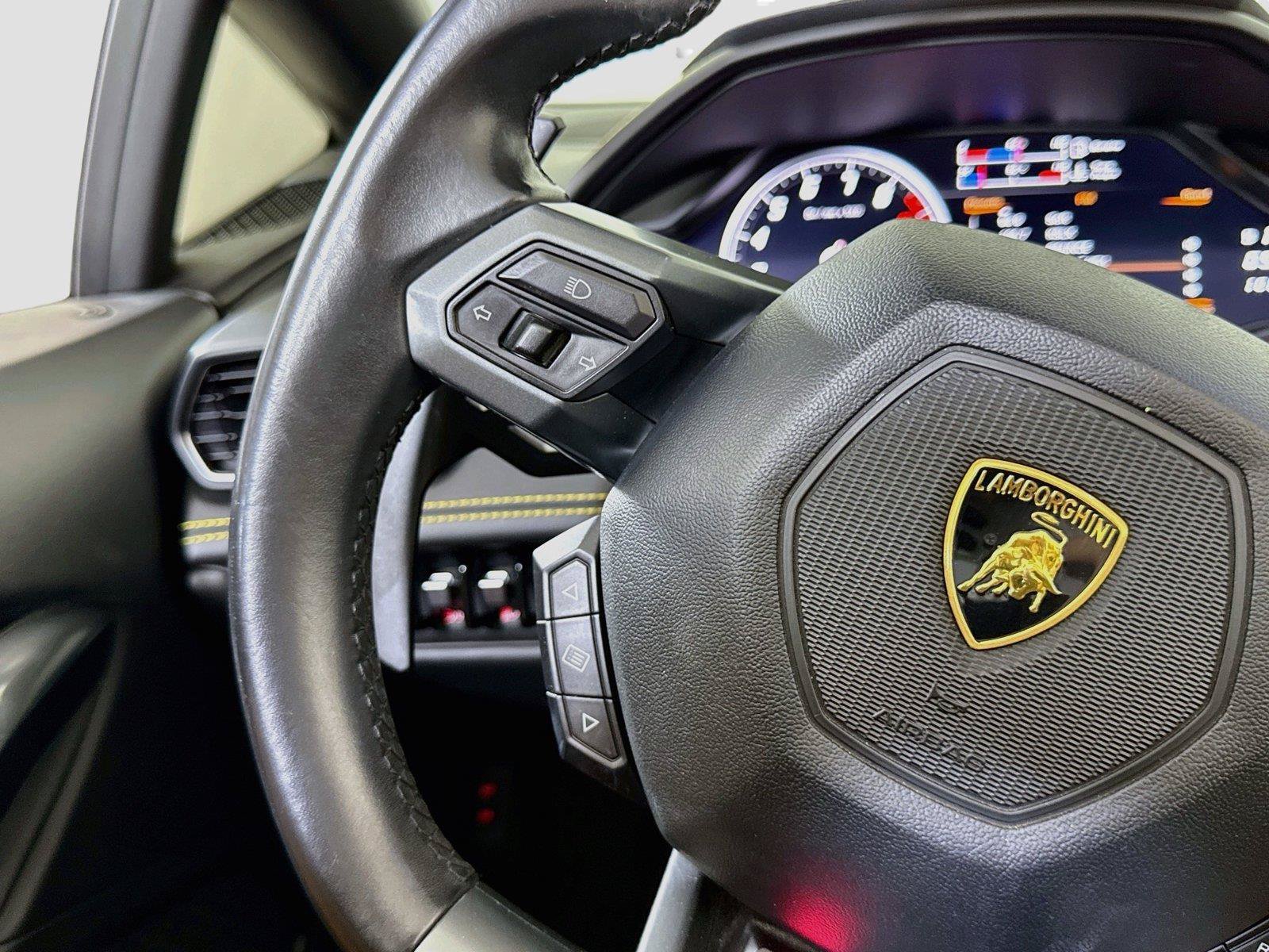 Used 2017 Lamborghini Huracan LP 580-2 RWD image 20