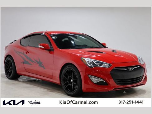 Used 2015 Hyundai Genesis 3.8 RWD image 1