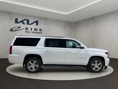 Used 2017 Chevrolet Suburban LT image 8