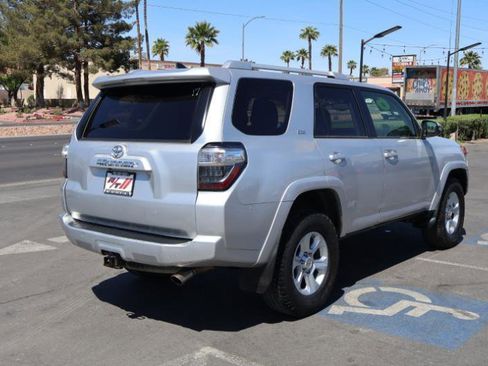 Used 2016 Toyota 4Runner SR5 Premium w/ Four Season Floor Mat Package image 7