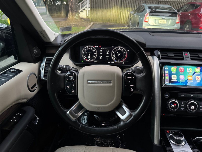 Used 2020 Land Rover Discovery HSE AWD/4WD image 19