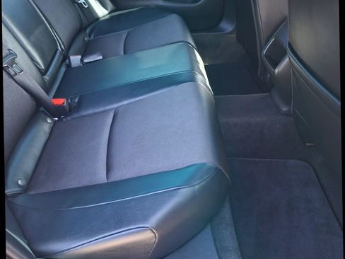 Used 2018 Honda Accord Sport image 12