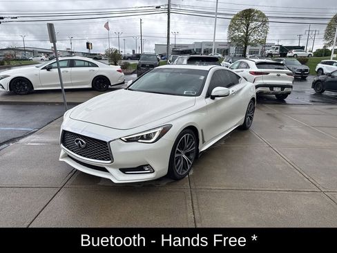Used 2017 INFINITI Q60 3.0t w/ Premium Plus Package 3.0T AWD/4WD image 8