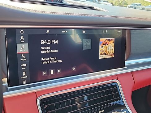 Used 2020 Porsche Panamera w/ Premium Package Plus image 31