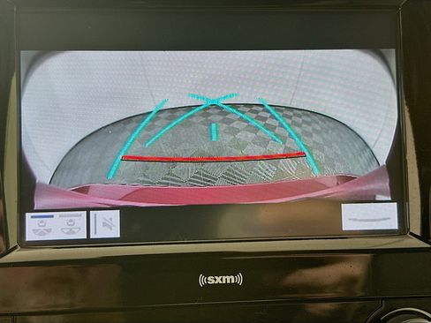 Used 2020 Toyota Camry SE w/ Cold Weather Package image 22