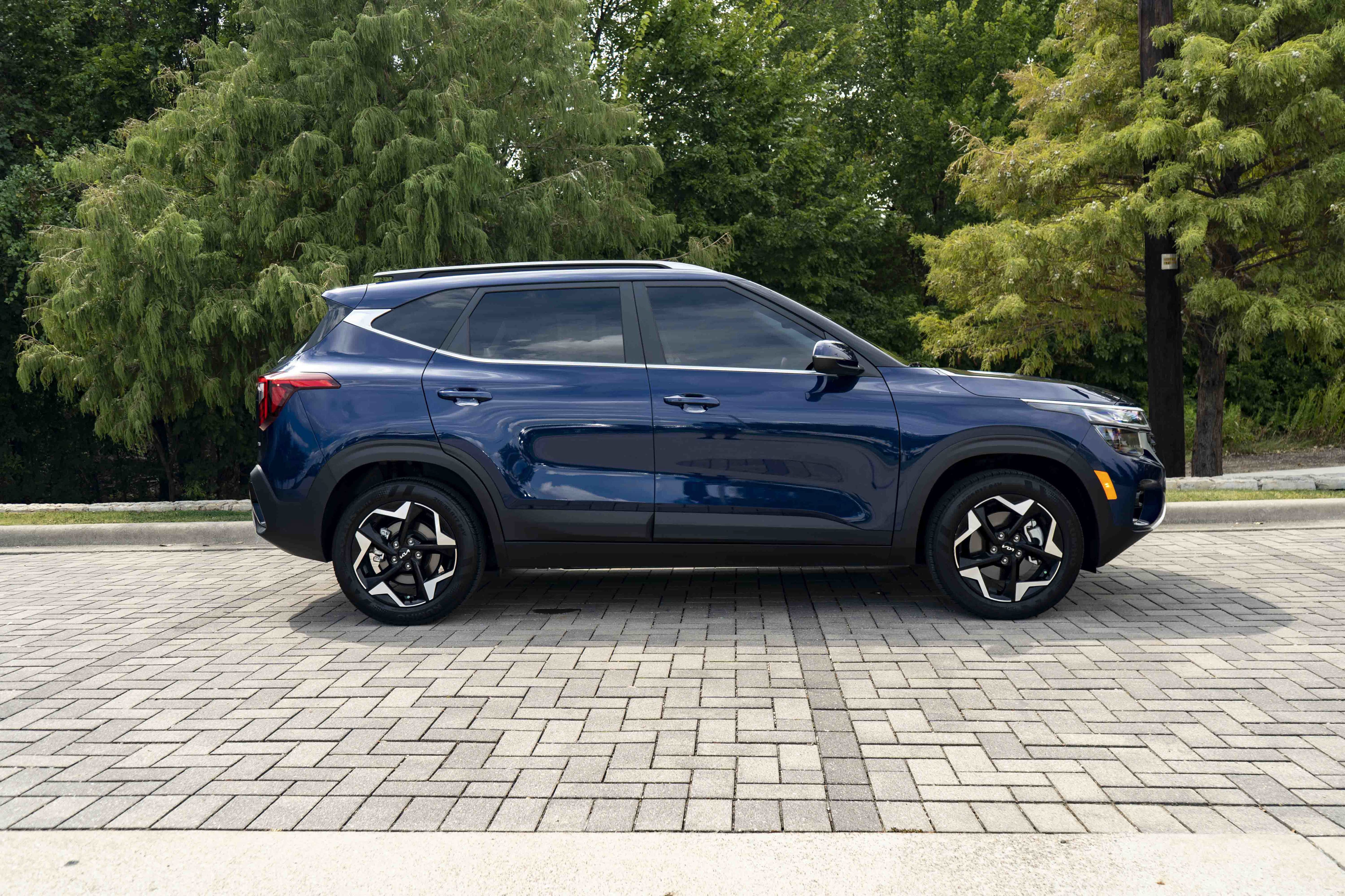 Used 2024 Kia Seltos EX AWD/4WD image 9