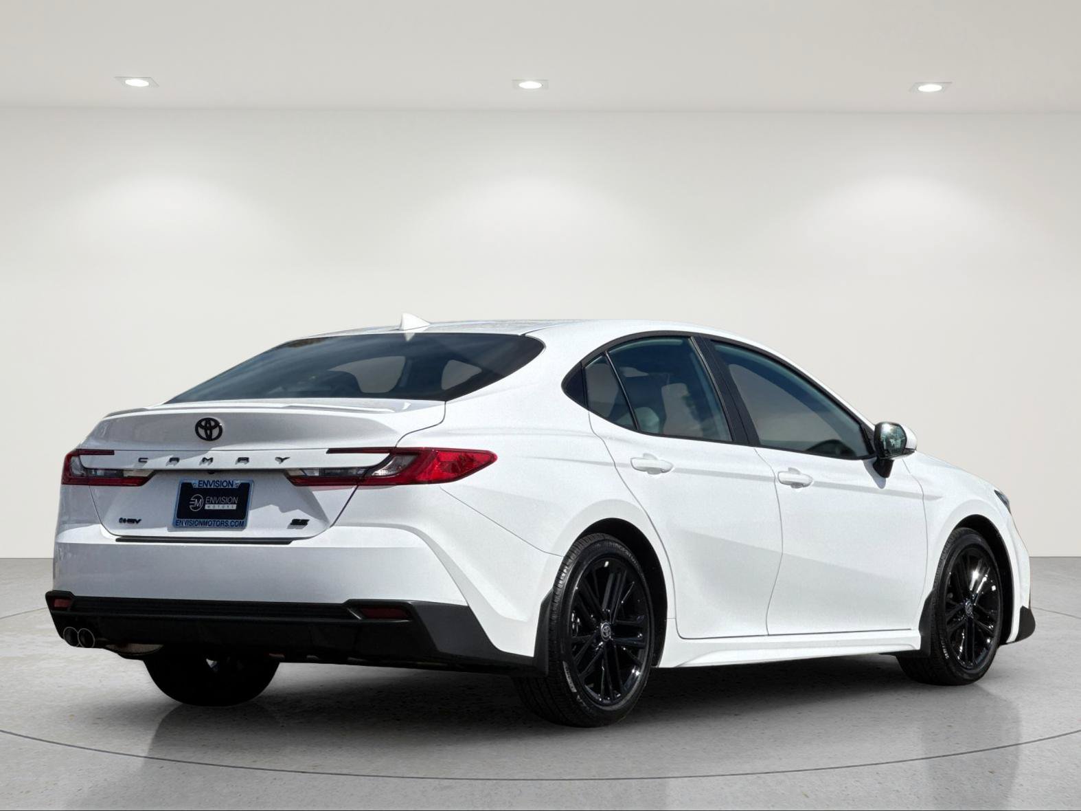 Used 2026 Toyota Camry SE w/ Multimedia Upgrade Package FWD image 6