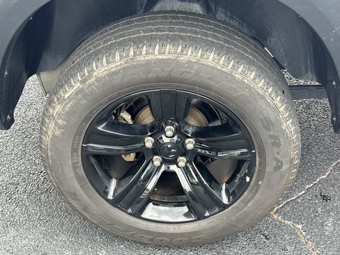 Used 2024 RAM 1500 Warlock AWD/4WD image 17