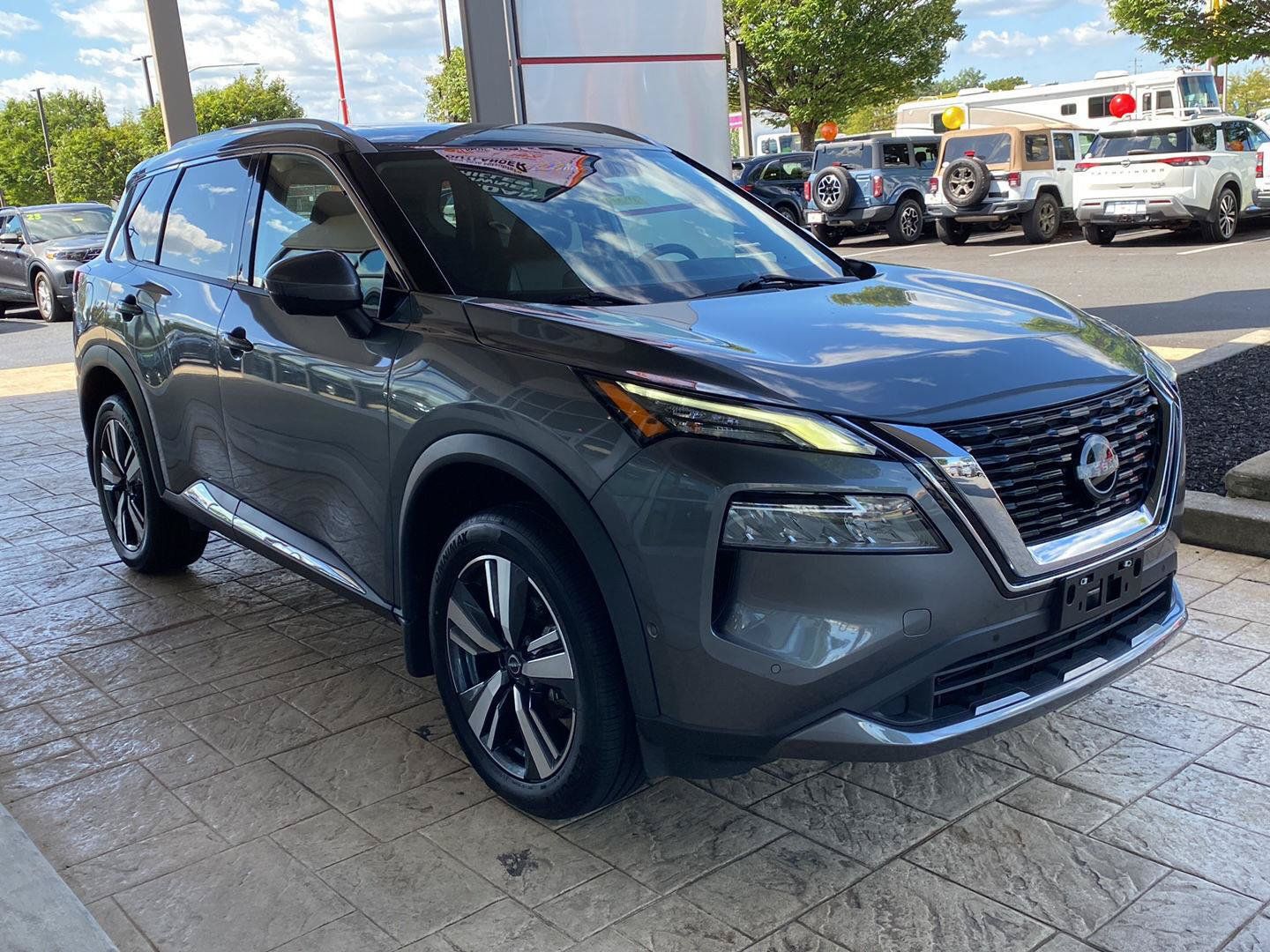 Certified 2023 Nissan Rogue SL w/ SL Premium Package AWD/4WD image 4