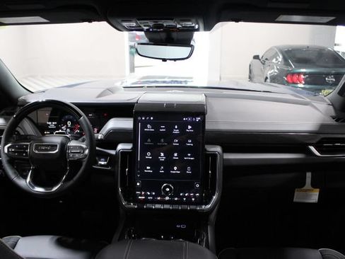 New 2026 GMC Yukon XL Elevation w/ Elevation Premium Package AWD/4WD image 3