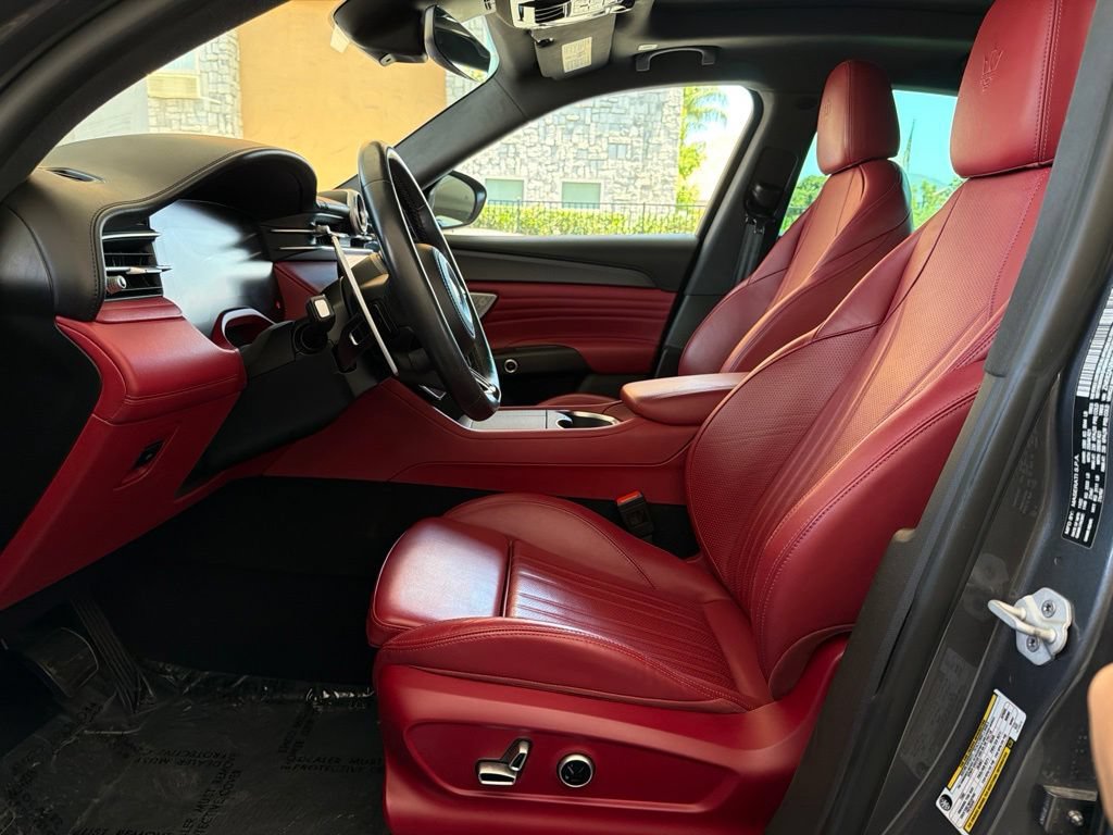 Certified 2023 Maserati Grecale Folgore AWD/4WD image 16