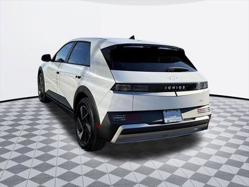 New 2026 Hyundai Ioniq 5 SEL image 5