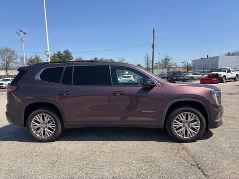 Used 2024 GMC Acadia Elevation w/ Luxury Package image 4