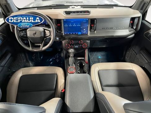 Used 2024 Ford Bronco Wildtrak image 13