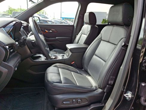 Certified 2023 Chevrolet Traverse RS w/ LPO, Floor Liner Package AWD/4WD image 11