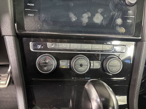 Used 2019 Volkswagen GTI Autobahn image 17