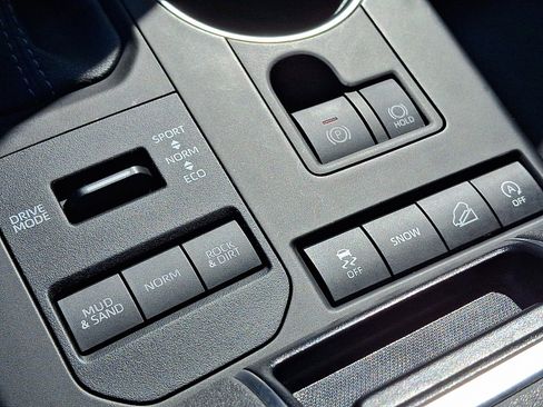 Certified 2022 Toyota Highlander XLE image 26