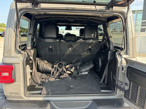 Used 2020 Jeep Wrangler Unlimited Rubicon AWD/4WD image 6