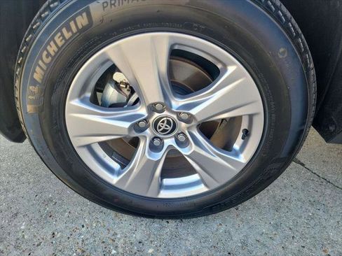 Certified 2025 Toyota RAV4 XLE image 32