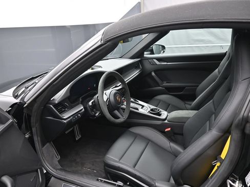 Certified 2026 Porsche 911 Targa 4S AWD/4WD image 4