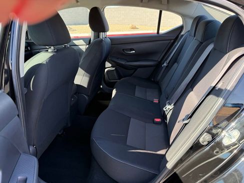 Used 2022 Nissan Sentra SV image 18