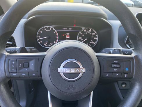 Used 2024 Nissan Rogue SV image 17