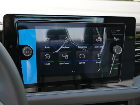 New 2025 Volkswagen Jetta SEL image 10