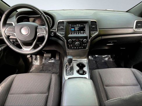 Used 2021 Jeep Grand Cherokee Laredo AWD/4WD image 25