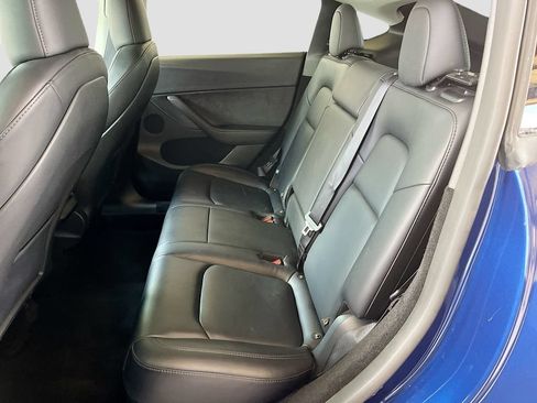 Used 2025 Tesla Model Y Long Range RWD image 25