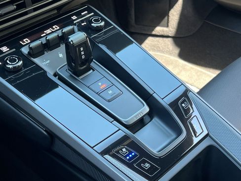 Certified 2021 Porsche 911 Carrera RWD image 25