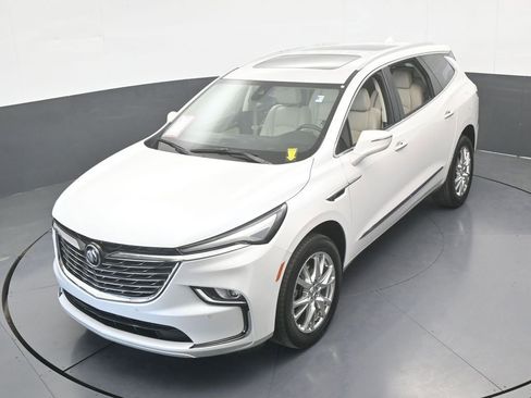 Used 2024 Buick Enclave Essence w/ Experience Buick Package FWD image 52