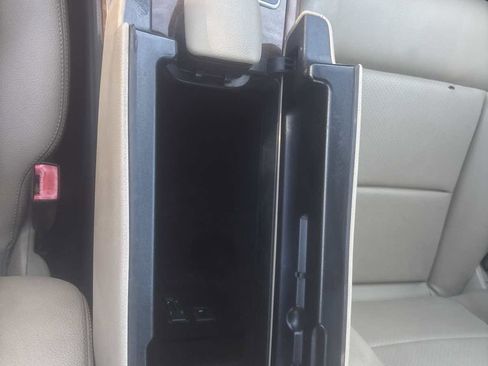 Used 2011 Mercedes-Benz E 350 Luxury w/ Premium 1 Pkg image 20