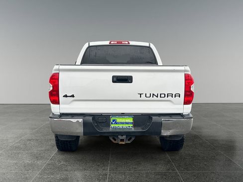 Used 2018 Toyota Tundra SR5 w/ SR5 Upgrade Package image 6