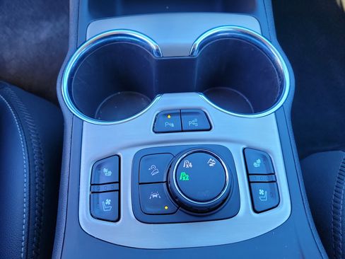 Used 2024 GMC Terrain Denali w/ Black Diamond Edition image 14