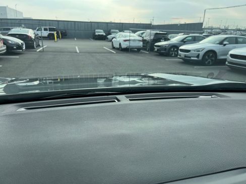 Used 2025 Toyota RAV4 XLE image 18