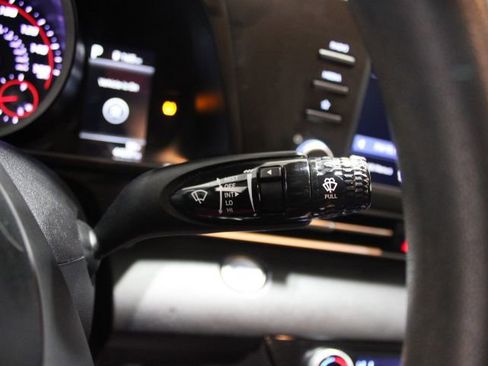 Used 2023 Hyundai Elantra SEL image 30