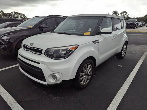 Used 2018 Kia Soul + FWD image 1