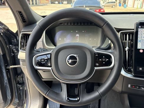 Used 2026 Volvo XC90 B5 Plus w/ Protection Package Premier AWD/4WD image 15
