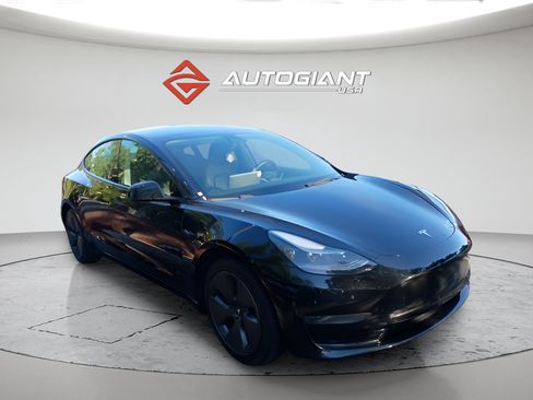 Used 2023 Tesla Model 3 Standard Range RWD image 2